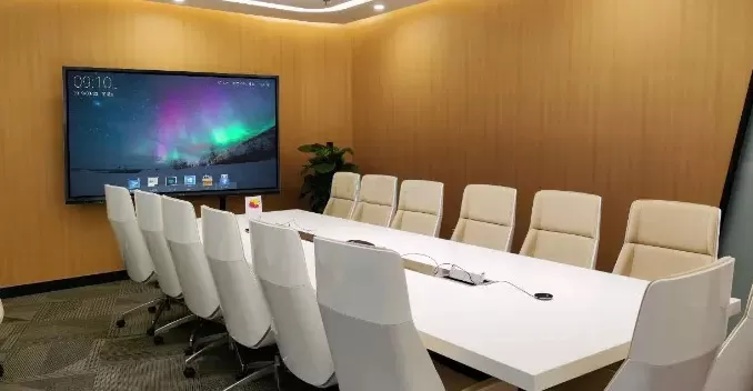 شاشة غرفة اجتماعات متوسطة